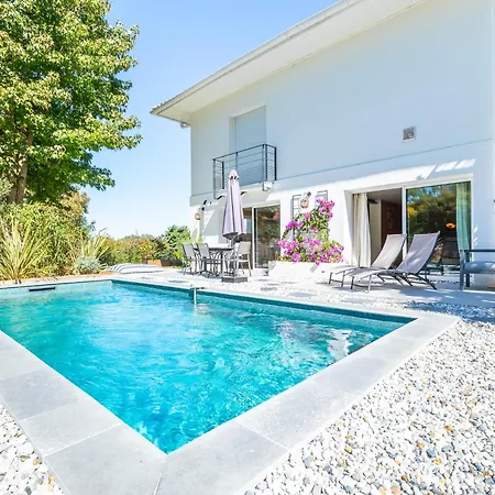 Gabrielle - Rez-de-jardin Piscine Privee * Bassussarry